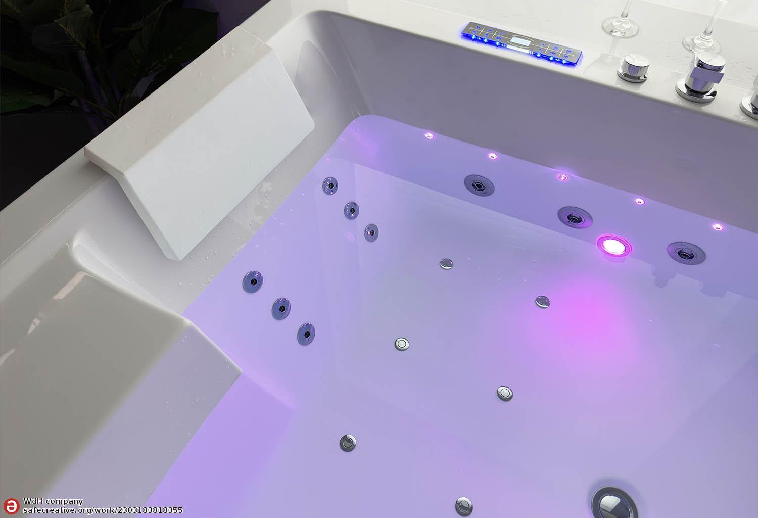 Baignoire balnéo jacuzzi ITACA