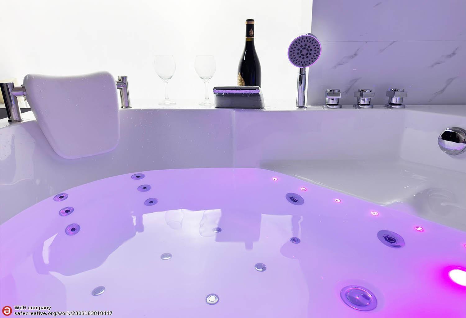 Baignoire balnéo jacuzzi SIROS