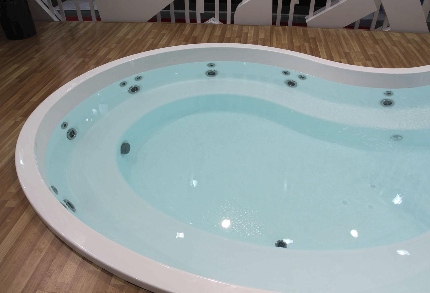 Spa Jacuzzi géant AR-008