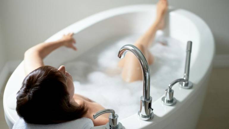 Tirez le maximum de votre baignoire balnéo et profitez d’un spa à la maison
