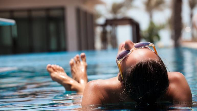 Qu’est-ce qu’une piscine d’hydromassage et pourquoi devriez-vous en posséder une ?
