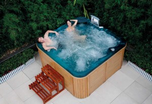 Le jacuzzi extérieur en tant que thérapie