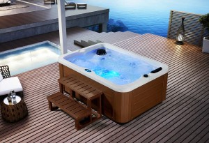 Jacuzzi de jardin et terrasse