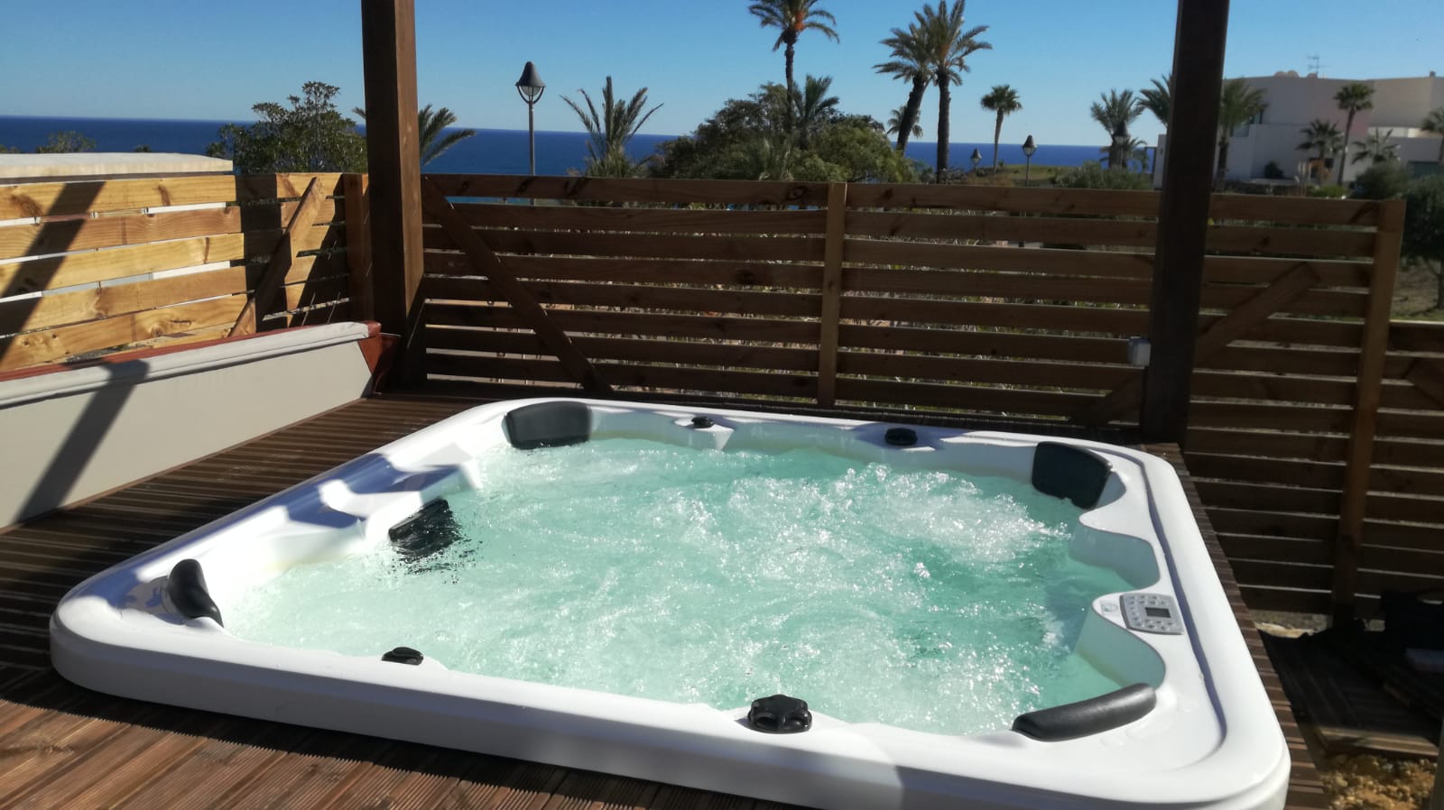 L'espace parfait pour votre jacuzzi extérieur