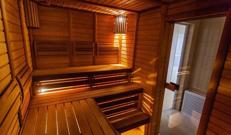 Voici comment fonctionne le sauna infrarouge ; les bienfaits pour la santé