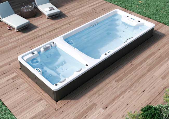 Piscine pour terrasse : baignade ou détente ?