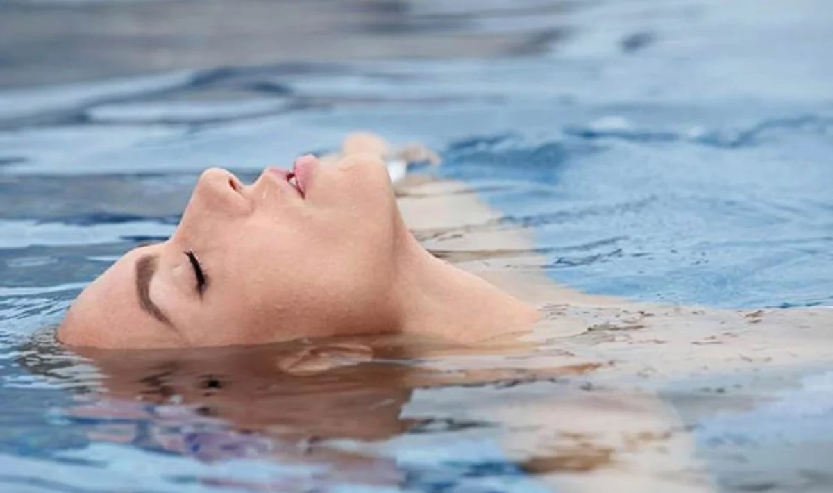 Piscine jacuzzi : une oasis dans la maison